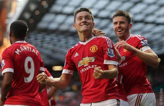 于通过机动 于通过机动